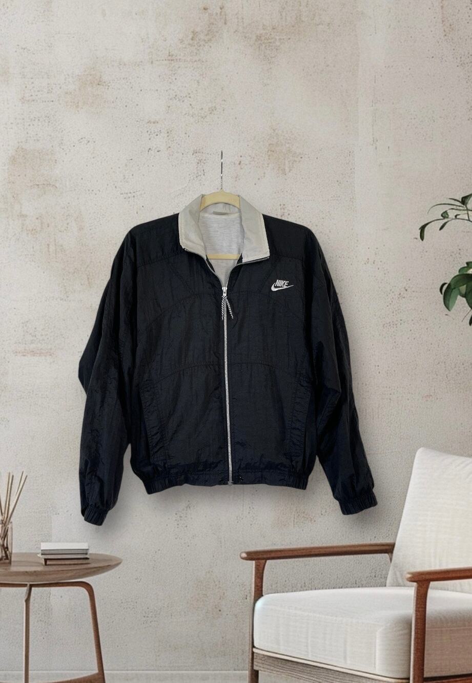 Vintage 90’s Ladies Nike Windbreaker Jacket Small Medium